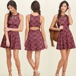HOLISTER Red paisley geometric Patterned Summer dress cute back cutout detail.